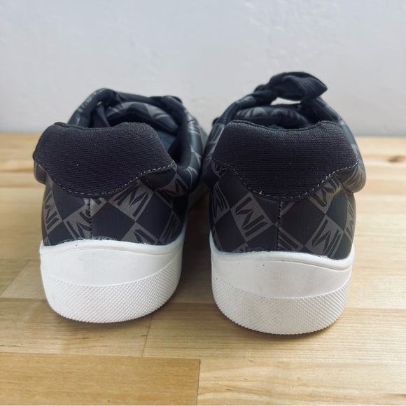 NEW Isaac Mizrahi Live! Monogram Lace Up Low Top Sneakers‎ Women's Size 10 - Picture 5 of 10